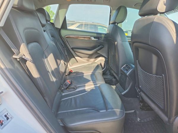 2016 AUDI Q5 quattro Premium Plus
