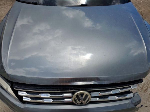2018 VOLKSWAGEN TIGUAN SE, SEL