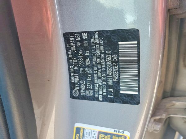 2024 HYUNDAI ELANTRA SE