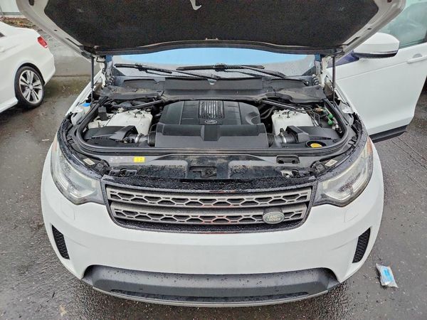 2017 LAND ROVER DISCOVERY SE