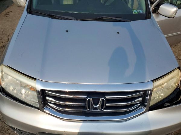 2015 HONDA PILOT EXL-N — Engine bay