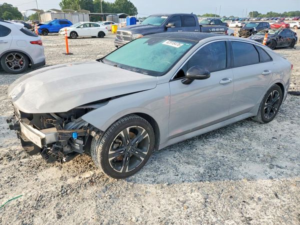 2022 KIA K5