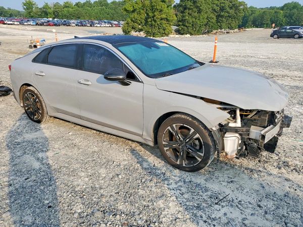 2022 KIA K5