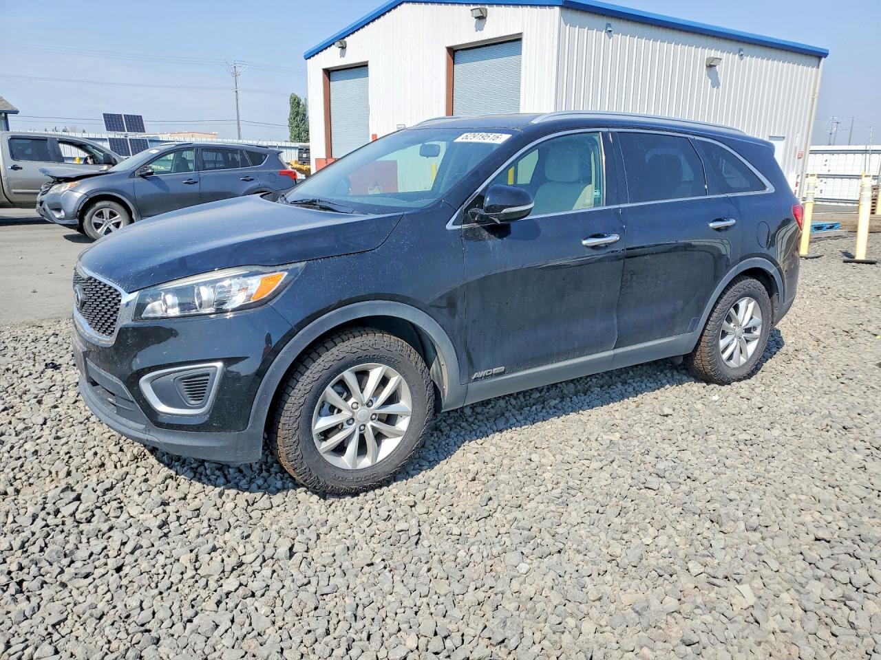 2016 KIA SORENTO L / LX