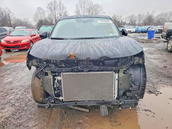 2025 NISSAN KICKS