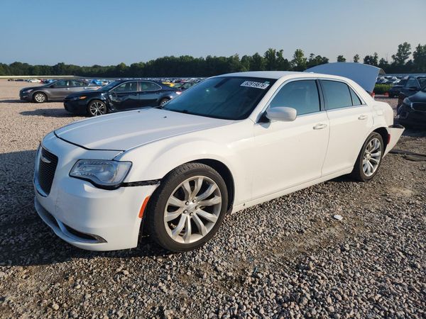 2018 CHRYSLER 300