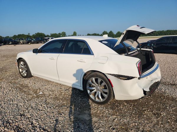 2018 CHRYSLER 300