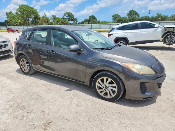 2013 MAZDA 3 Touring/GS