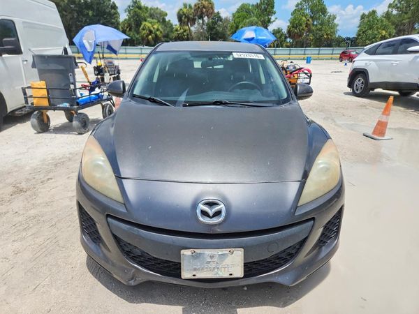 2013 MAZDA 3 Touring/GS