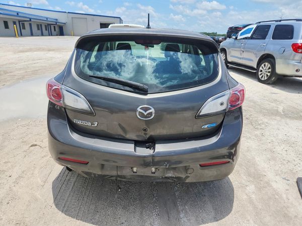 2013 MAZDA 3 Touring/GS
