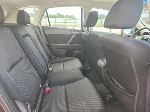 2013 MAZDA 3 Touring/GS
