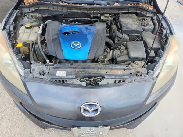 2013 MAZDA 3 Touring/GS
