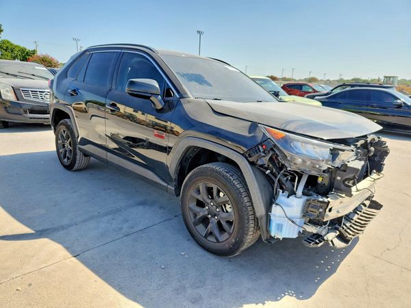 2021 TOYOTA RAV4 LE