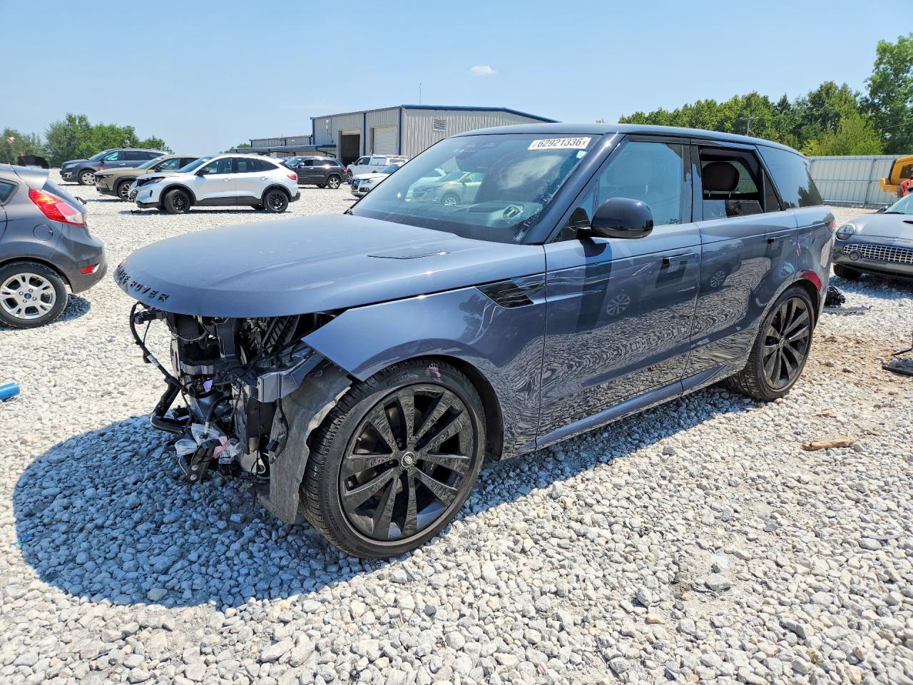 2025 LAND ROVER RANGE ROVER SPORT P400 Dynamic SE