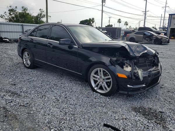 2014 MERCEDES-BENZ C C250