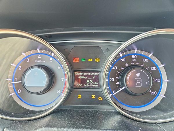 2012 HYUNDAI SONATA Middle level