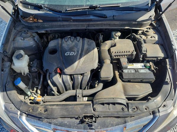 2012 HYUNDAI SONATA Middle level