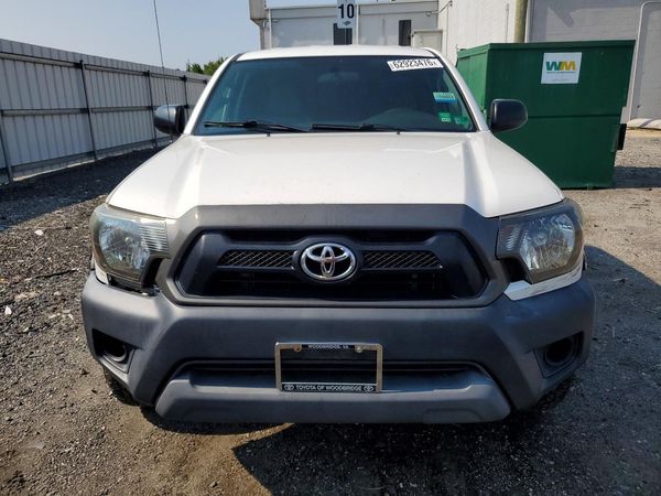 2015 TOYOTA TACOMA Delux Grade