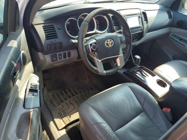 2015 TOYOTA TACOMA Delux Grade