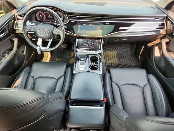 2019 AUDI Q8