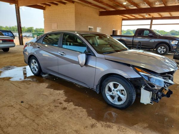 2022 HYUNDAI ELANTRA SE