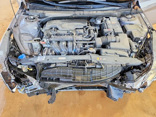 2022 HYUNDAI ELANTRA SE