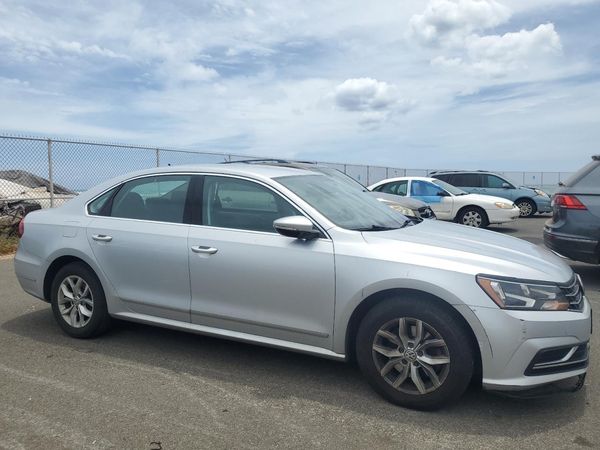 2017 VOLKSWAGEN PASSAT