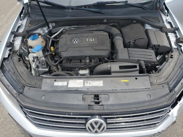 2017 VOLKSWAGEN PASSAT