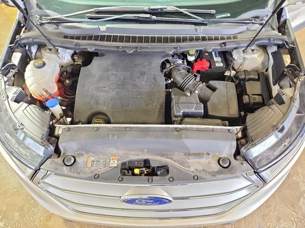 2017 FORD EDGE SEL — Engine bay