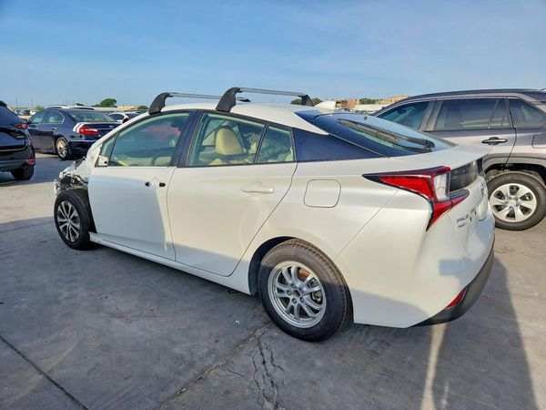 2021 TOYOTA PRIUS