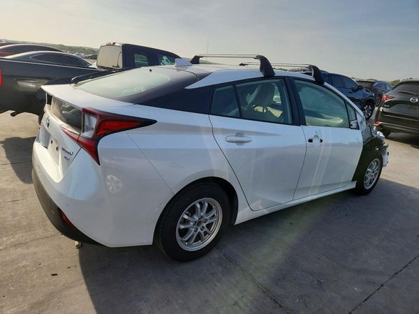 2021 TOYOTA PRIUS