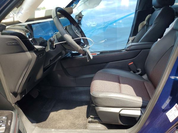2025 NISSAN KICKS