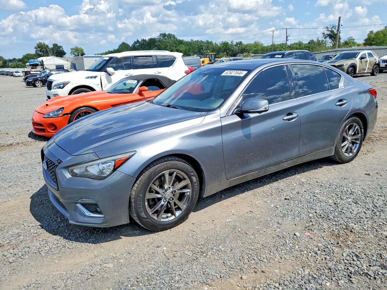2015 INFINITI Q50