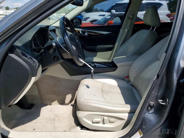 2015 INFINITI Q50