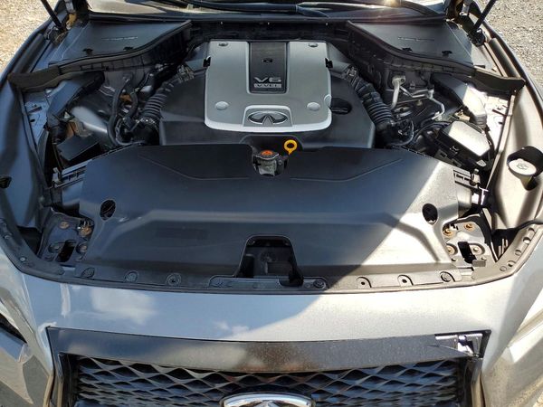 2015 INFINITI Q50