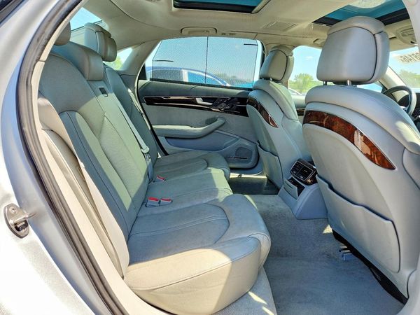 2013 AUDI A8