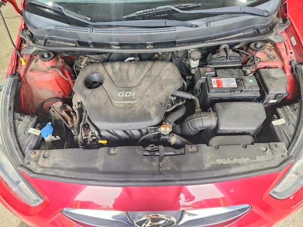 2014 HYUNDAI ACCENT 5DR GS / 4DR GLS — Engine bay