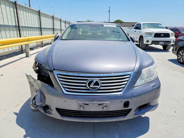 2012 LEXUS LS 460L