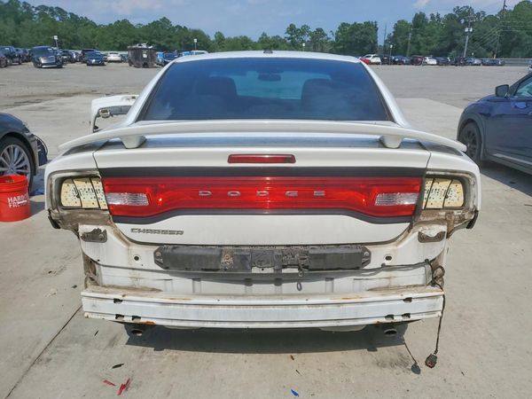 2013 DODGE CHARGER SE RWD
