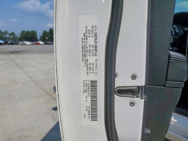 2013 DODGE CHARGER SE RWD