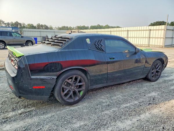 2021 DODGE CHALLENGER SXT