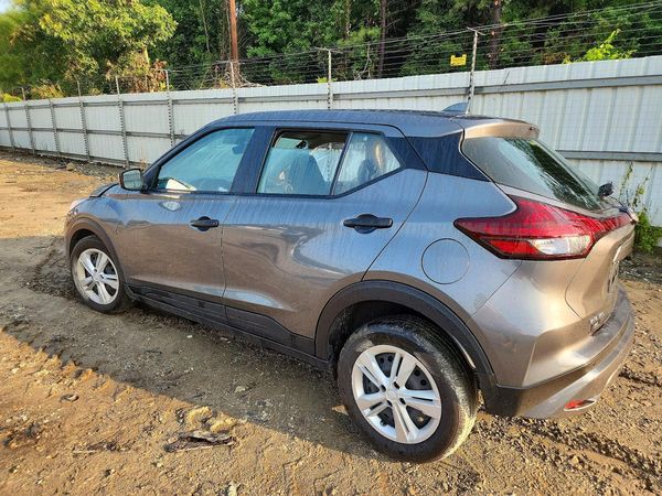 2025 NISSAN KICKS PLAY S