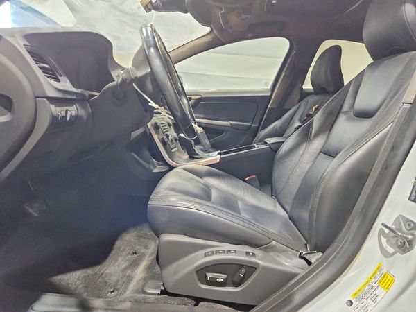 2014 VOLVO S60