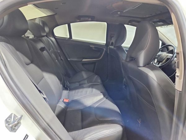 2014 VOLVO S60