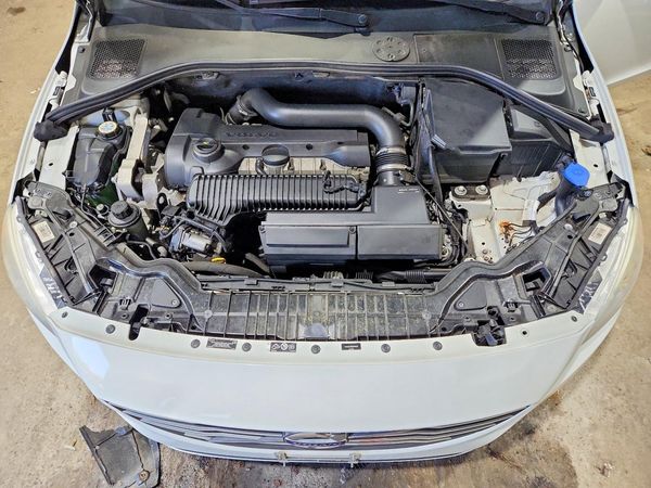 2014 VOLVO S60