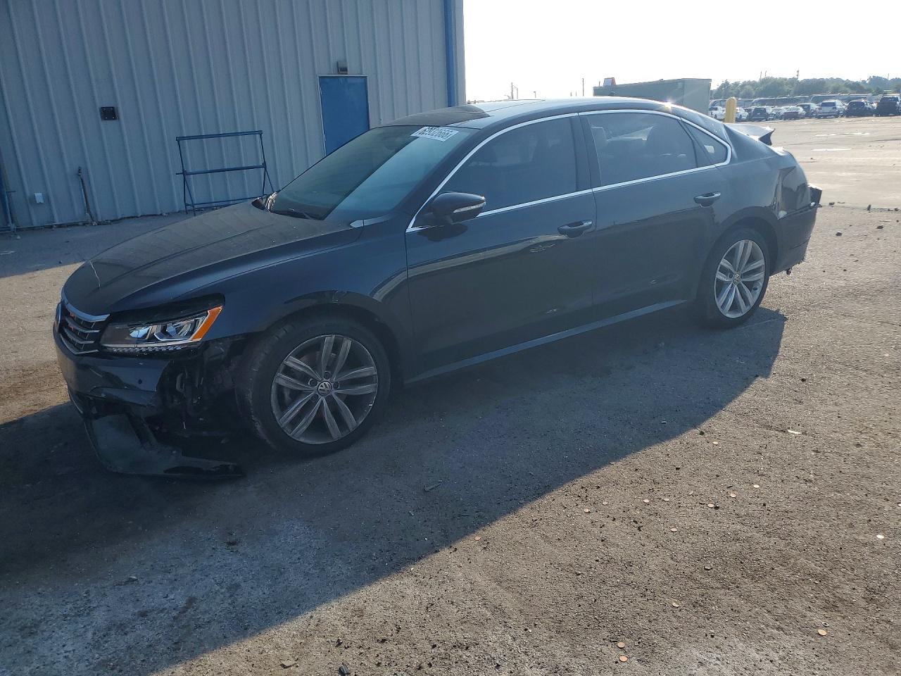 2018 VOLKSWAGEN PASSAT