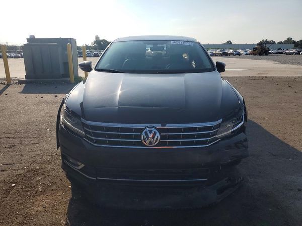2018 VOLKSWAGEN PASSAT