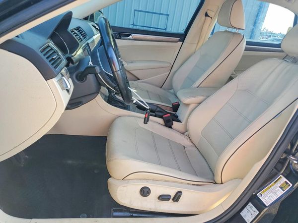 2018 VOLKSWAGEN PASSAT
