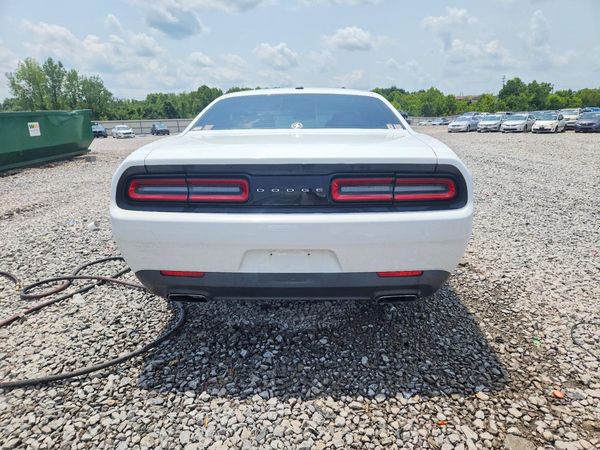 2016 DODGE CHALLENGER SXT