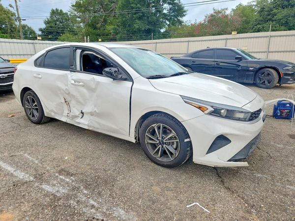 2022 KIA FORTE FE, LXS